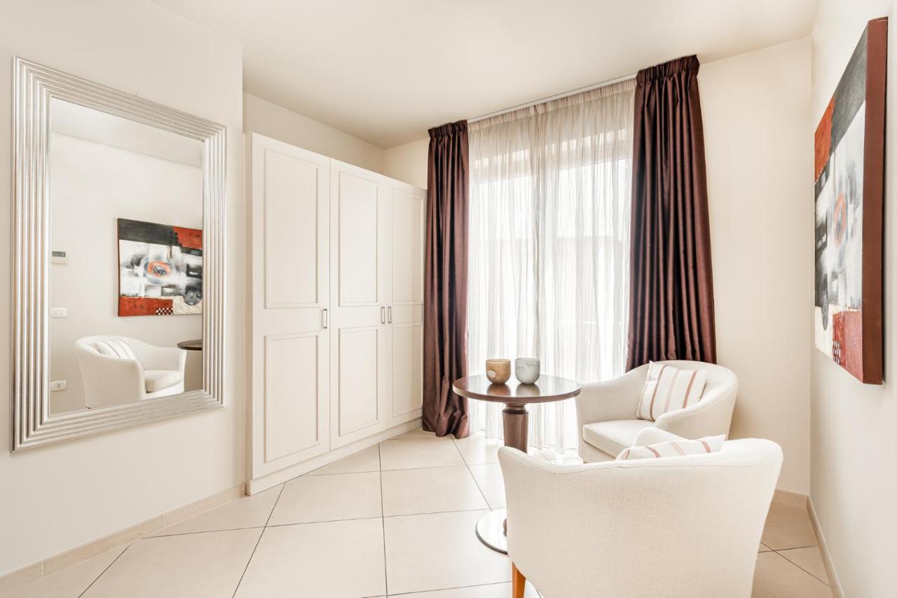 Hotel & Residence Exclusive Marina Di Carrara Extérieur photo