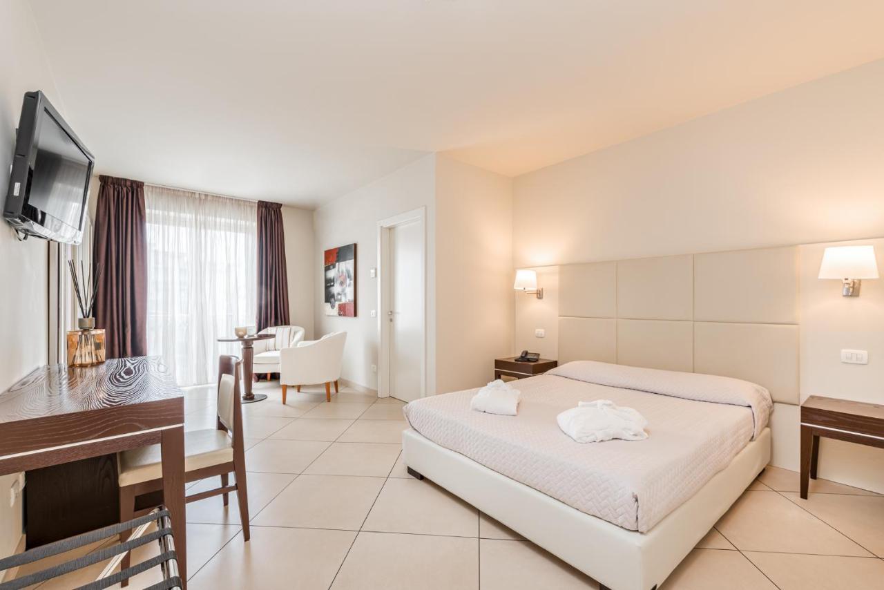 Hotel & Residence Exclusive Marina Di Carrara Extérieur photo