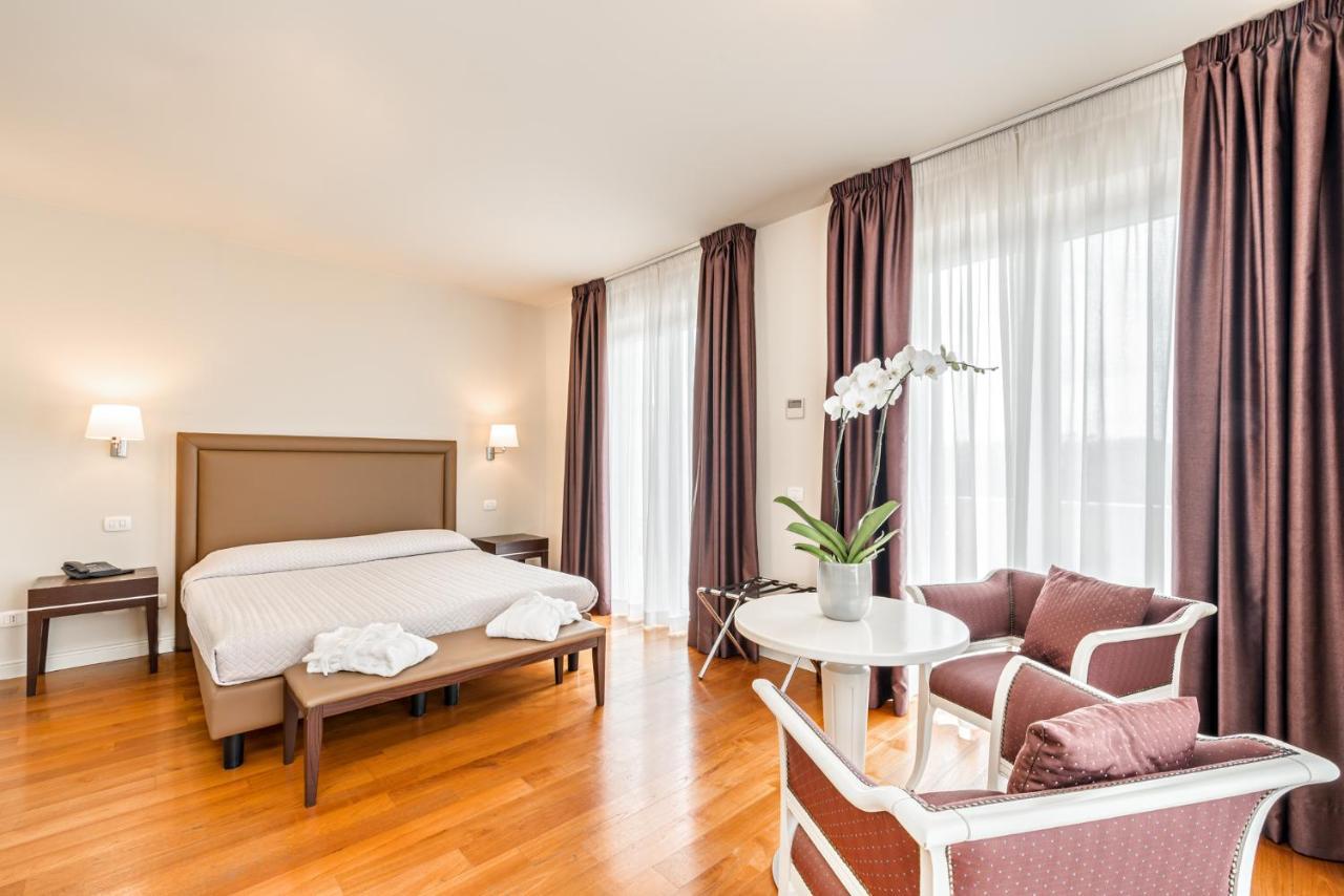Hotel & Residence Exclusive Marina Di Carrara Extérieur photo