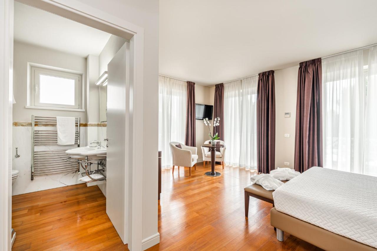 Hotel & Residence Exclusive Marina Di Carrara Extérieur photo
