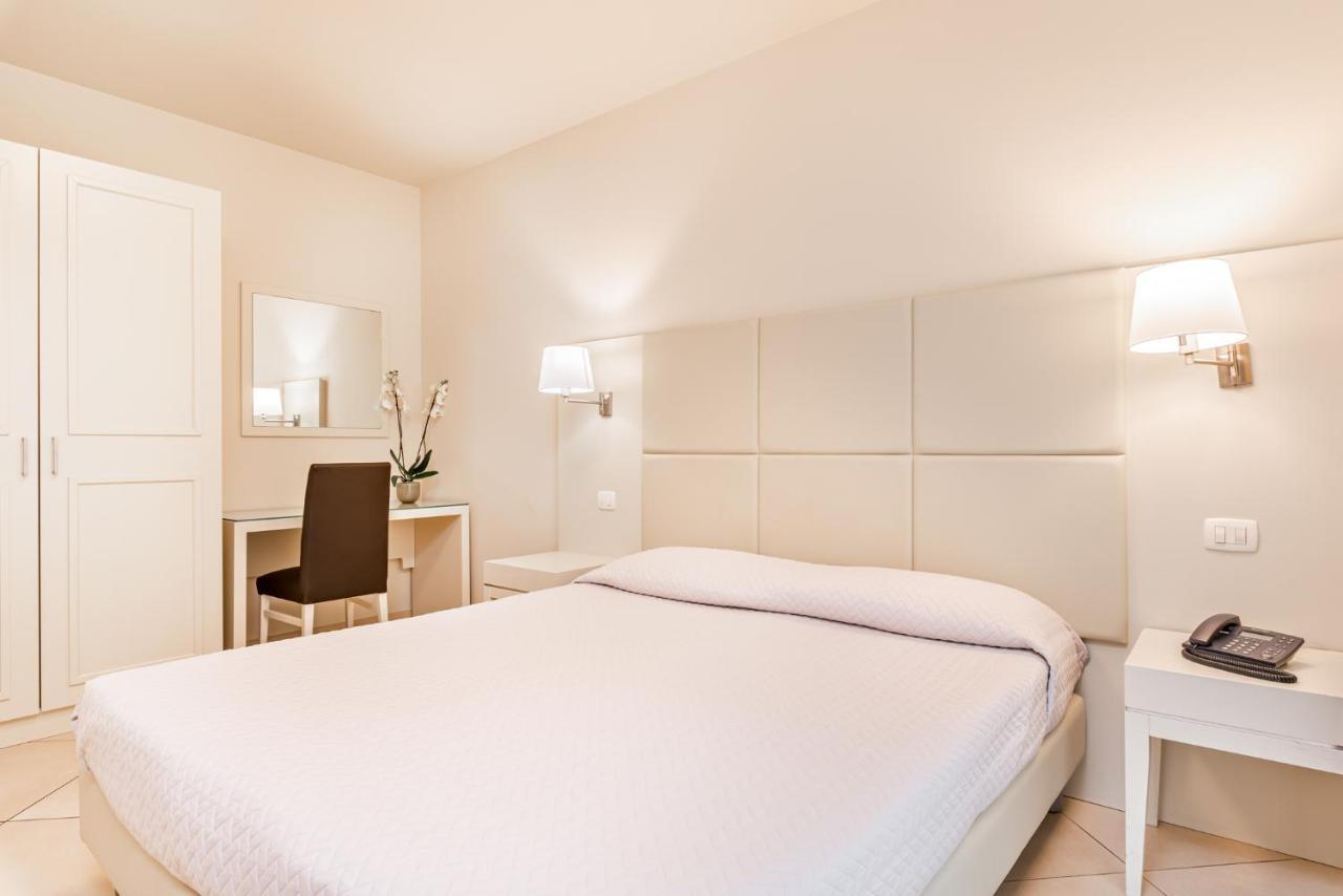Hotel & Residence Exclusive Marina Di Carrara Extérieur photo
