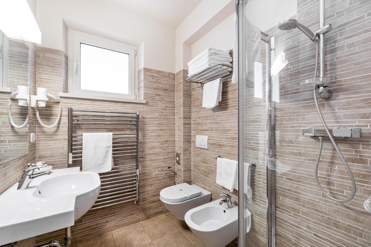 Hotel & Residence Exclusive Marina Di Carrara Extérieur photo