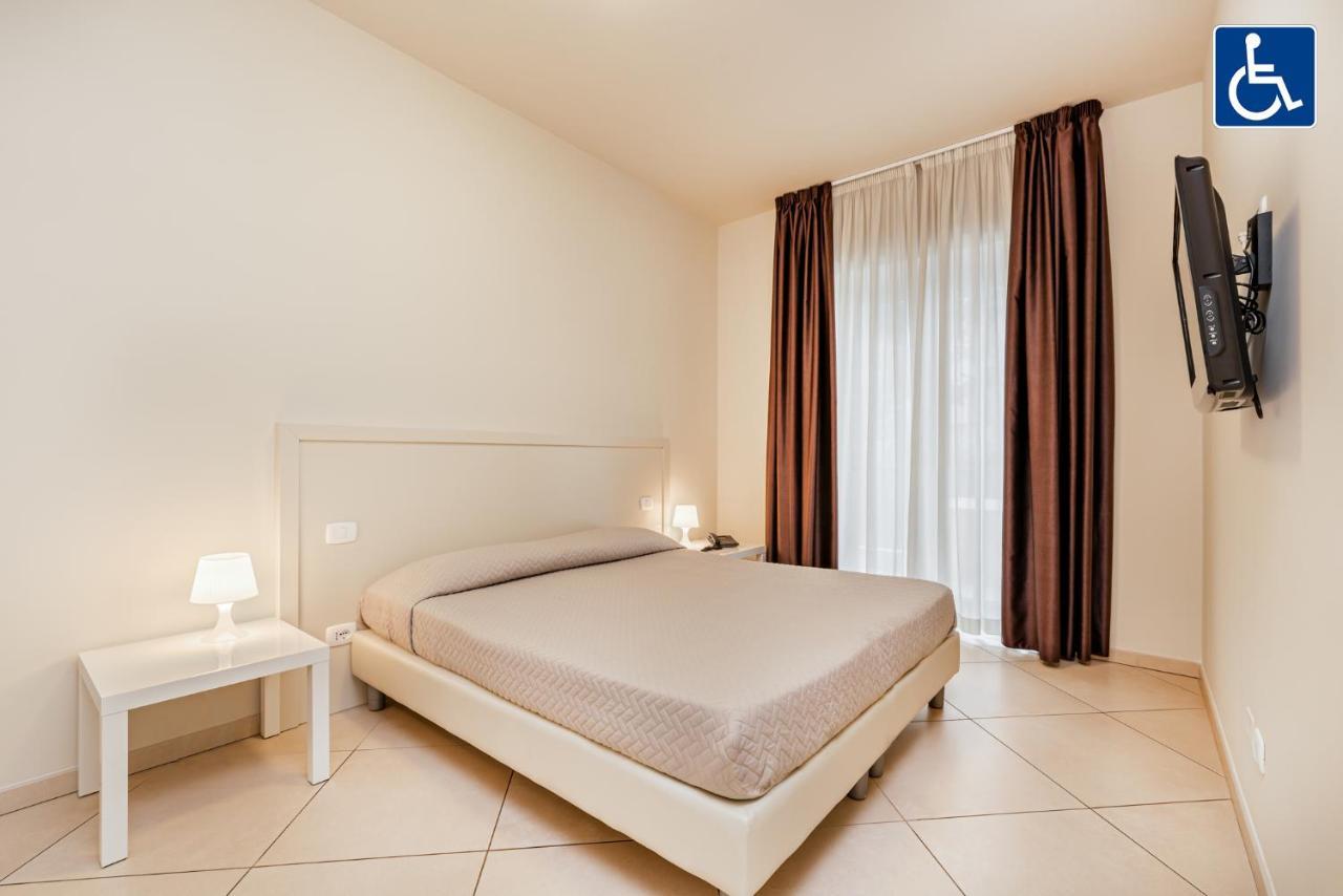 Hotel & Residence Exclusive Marina Di Carrara Extérieur photo