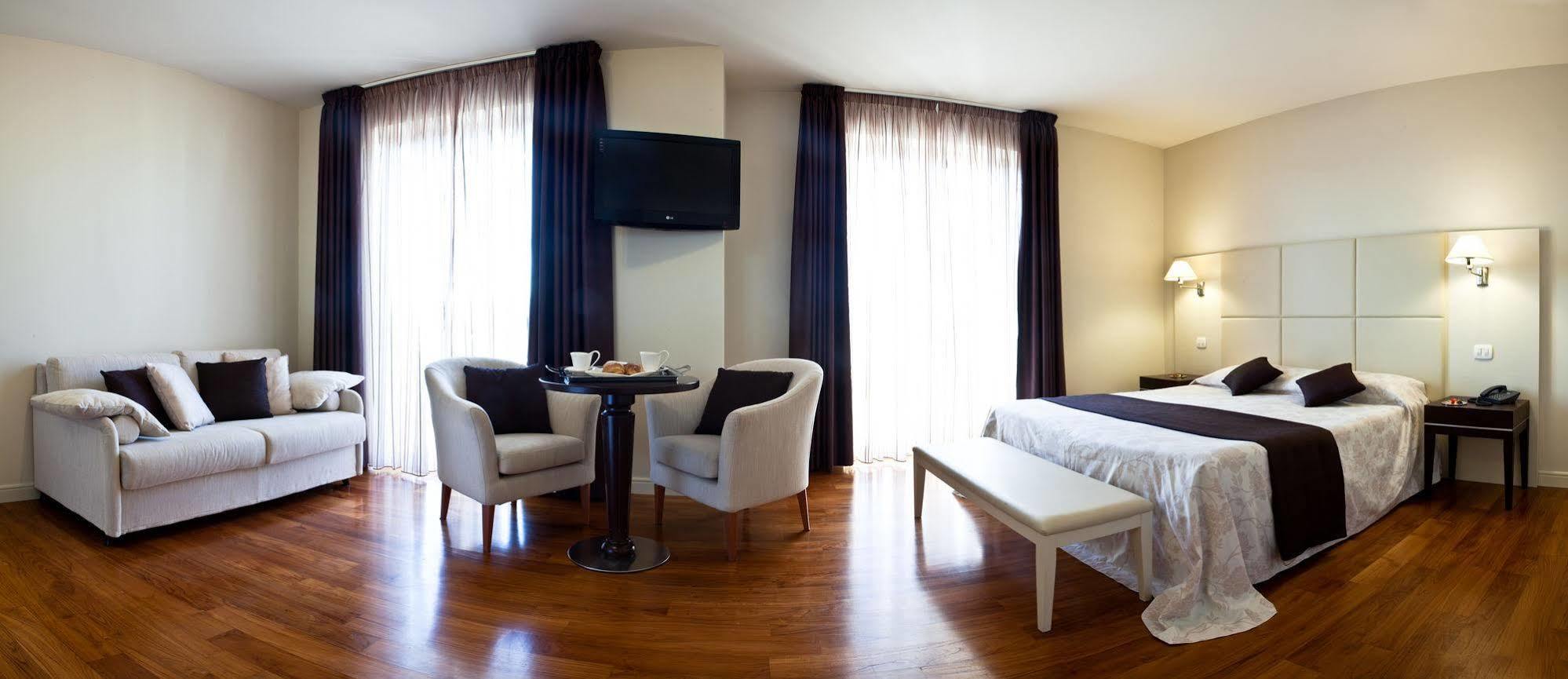 Hotel & Residence Exclusive Marina Di Carrara Extérieur photo